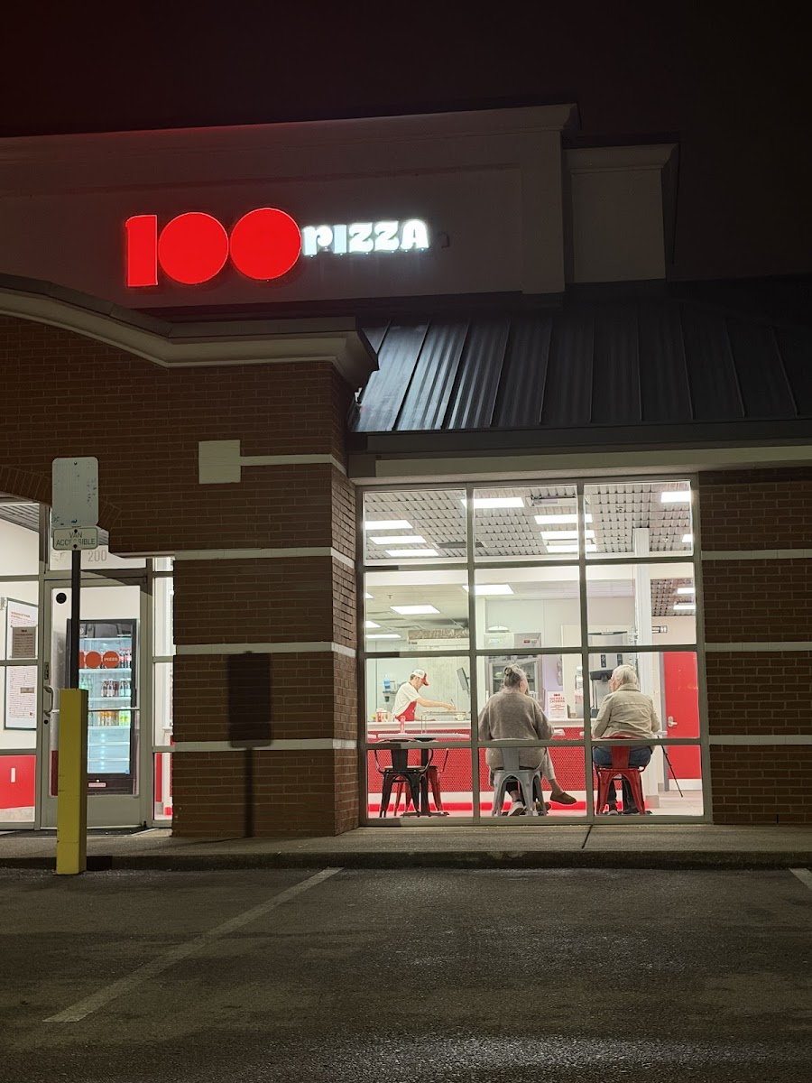 100 Pizza