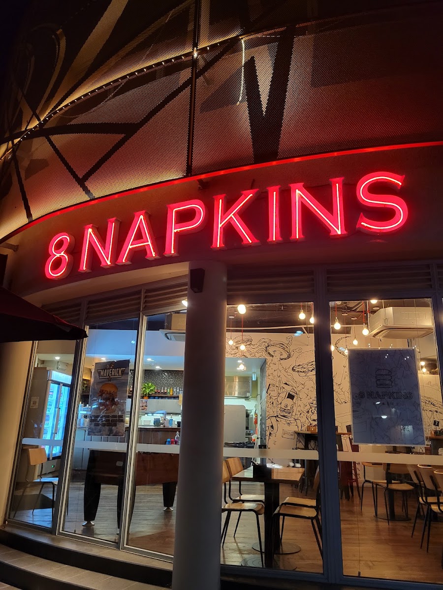 8 Napkins Burger