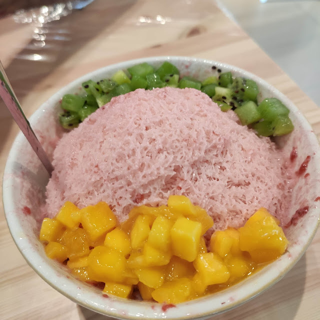 Strawberry Bingsu