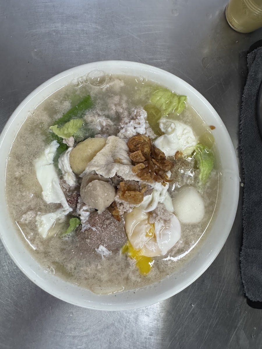 986 猪肉粉 Keow Teow Soup (Pork Soup Noodle) Koay Teow Th’ng