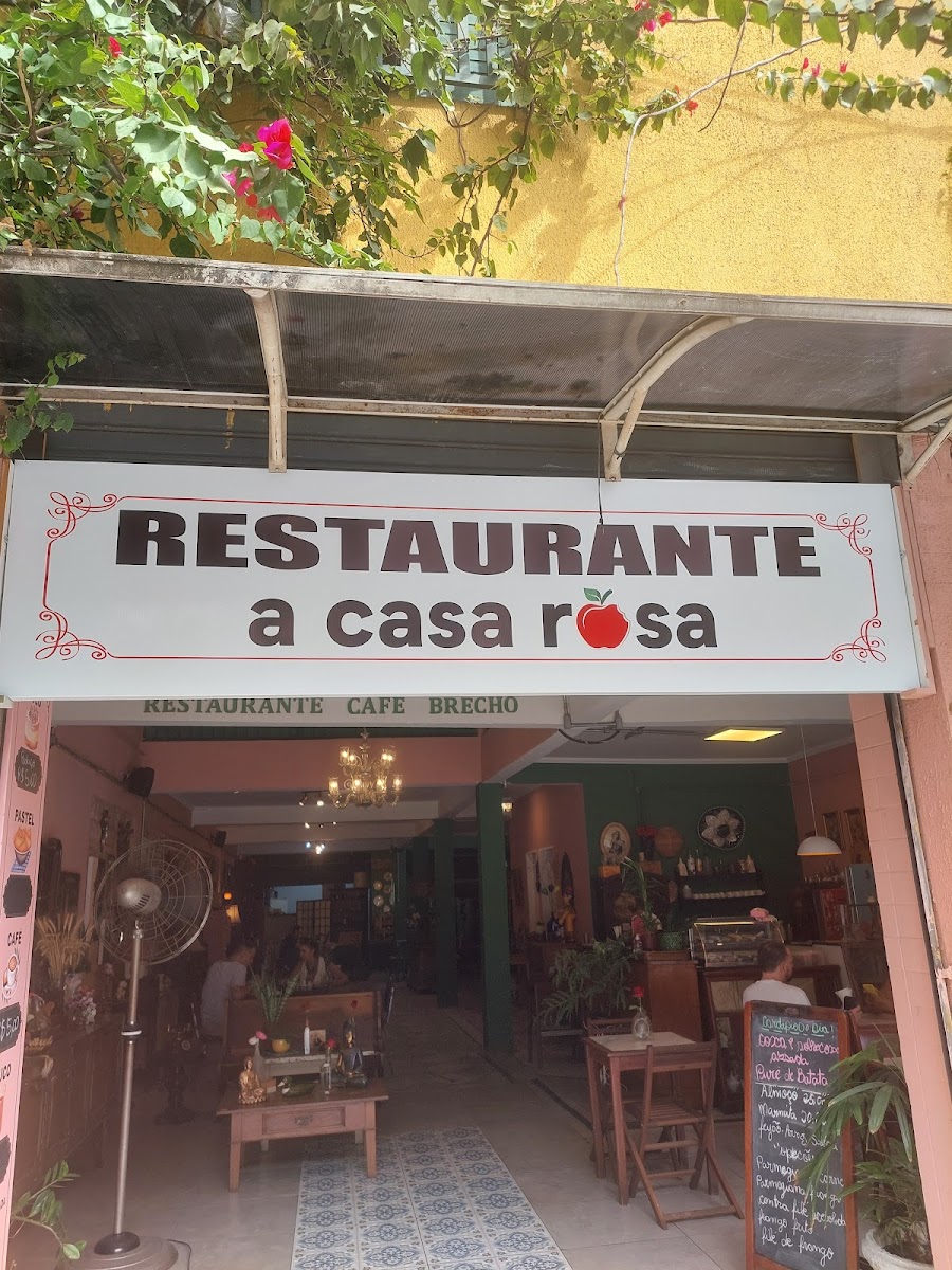 A casa rosa brechó