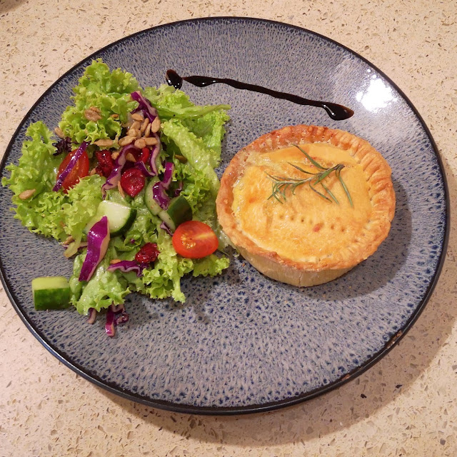 Pie with House Salad