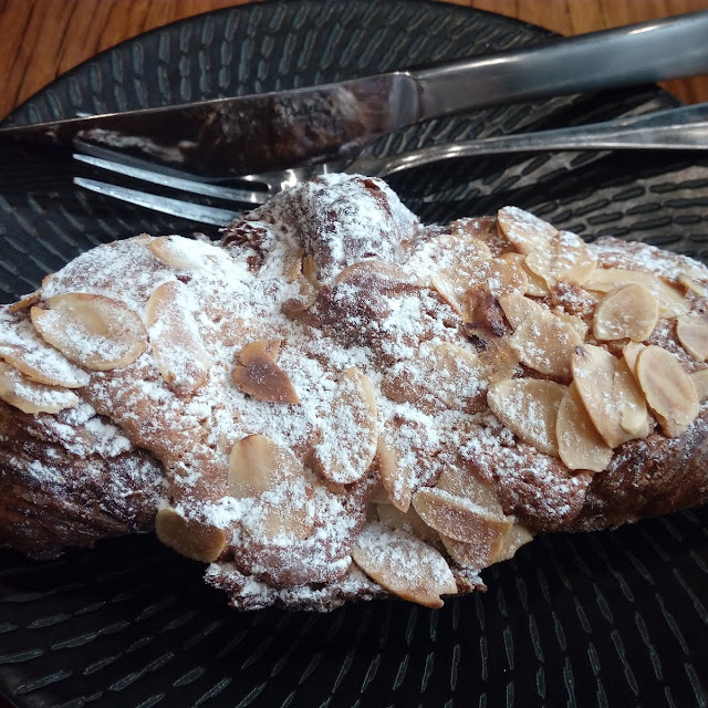Almond Croissant