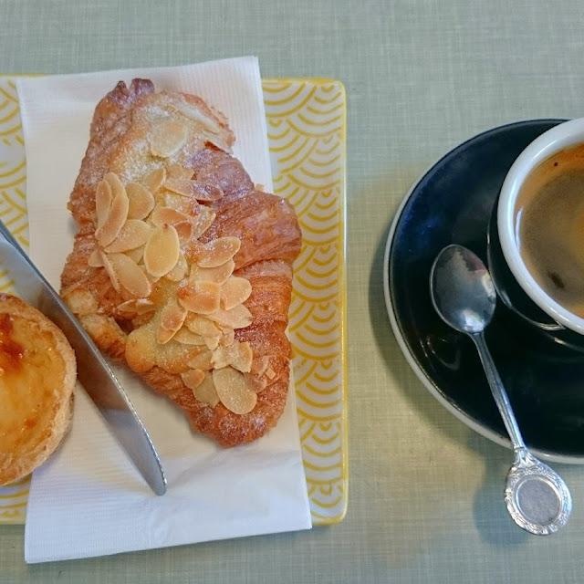 Almond Croissant