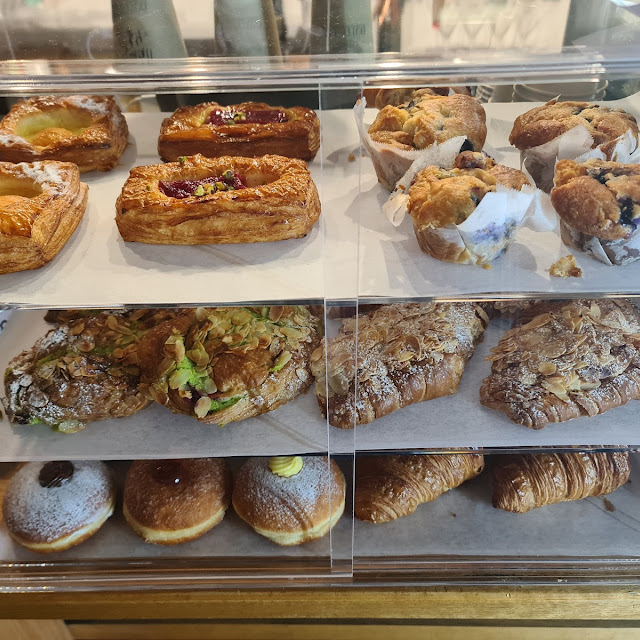Delice Pistachio and Raspberry Croissant