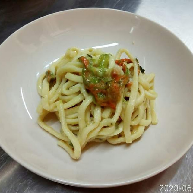 Scialatielli Con Pancetta E Fior Di Zucca