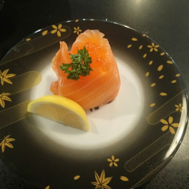 Salmon Nigiri with Salmon Roe