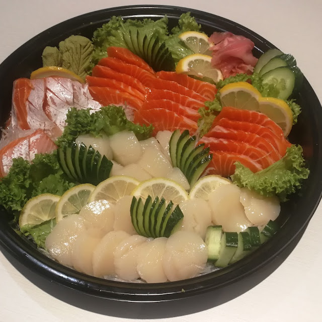 salmon trio chirashi 三拼鲑鱼醋饭