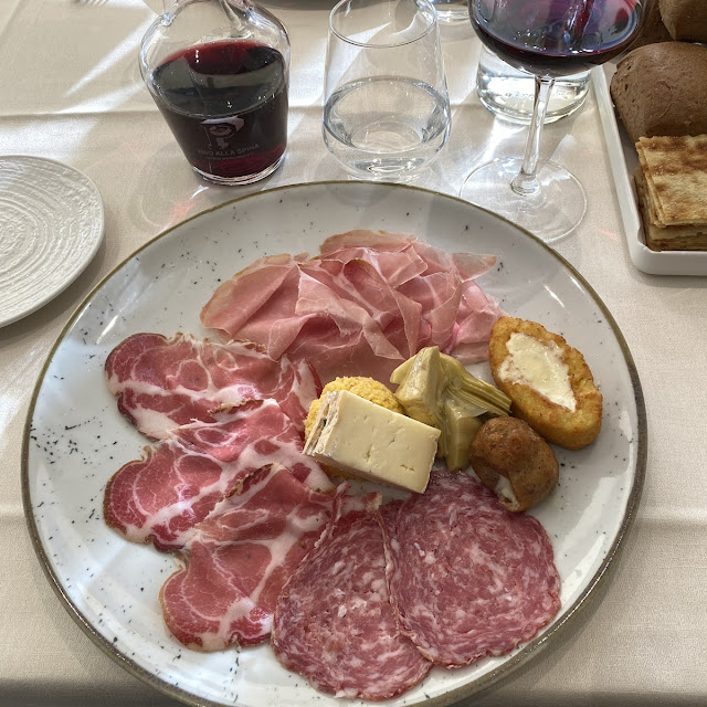 Antipasto Salumi E Formaggi