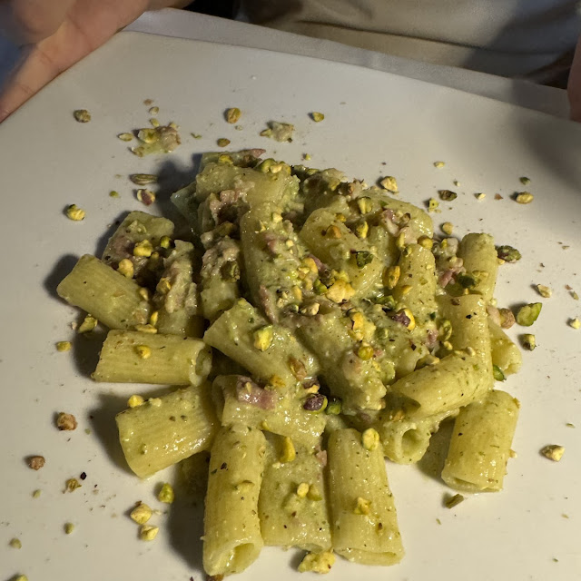 Farfalle Con Crema Di Pesto Verde E Mandorle