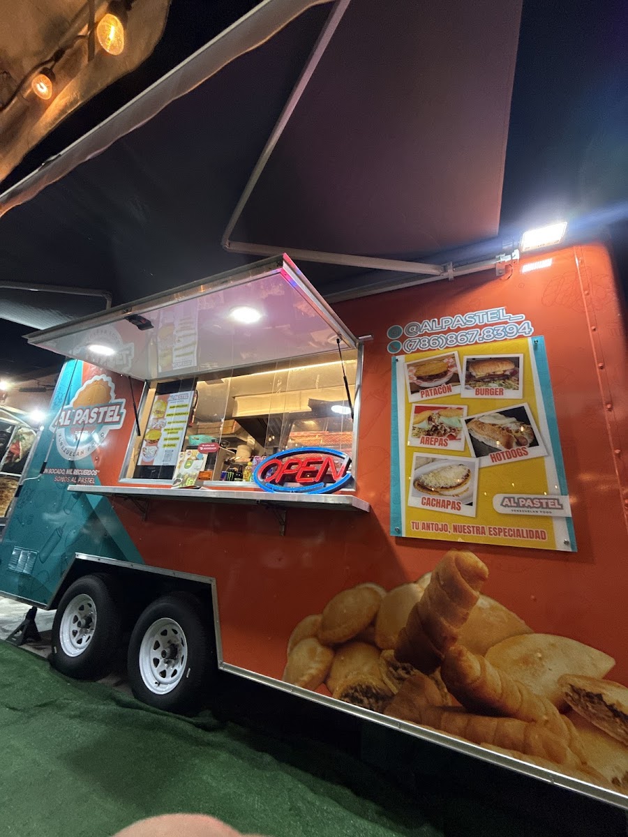 Al pastel Venezuelan Food