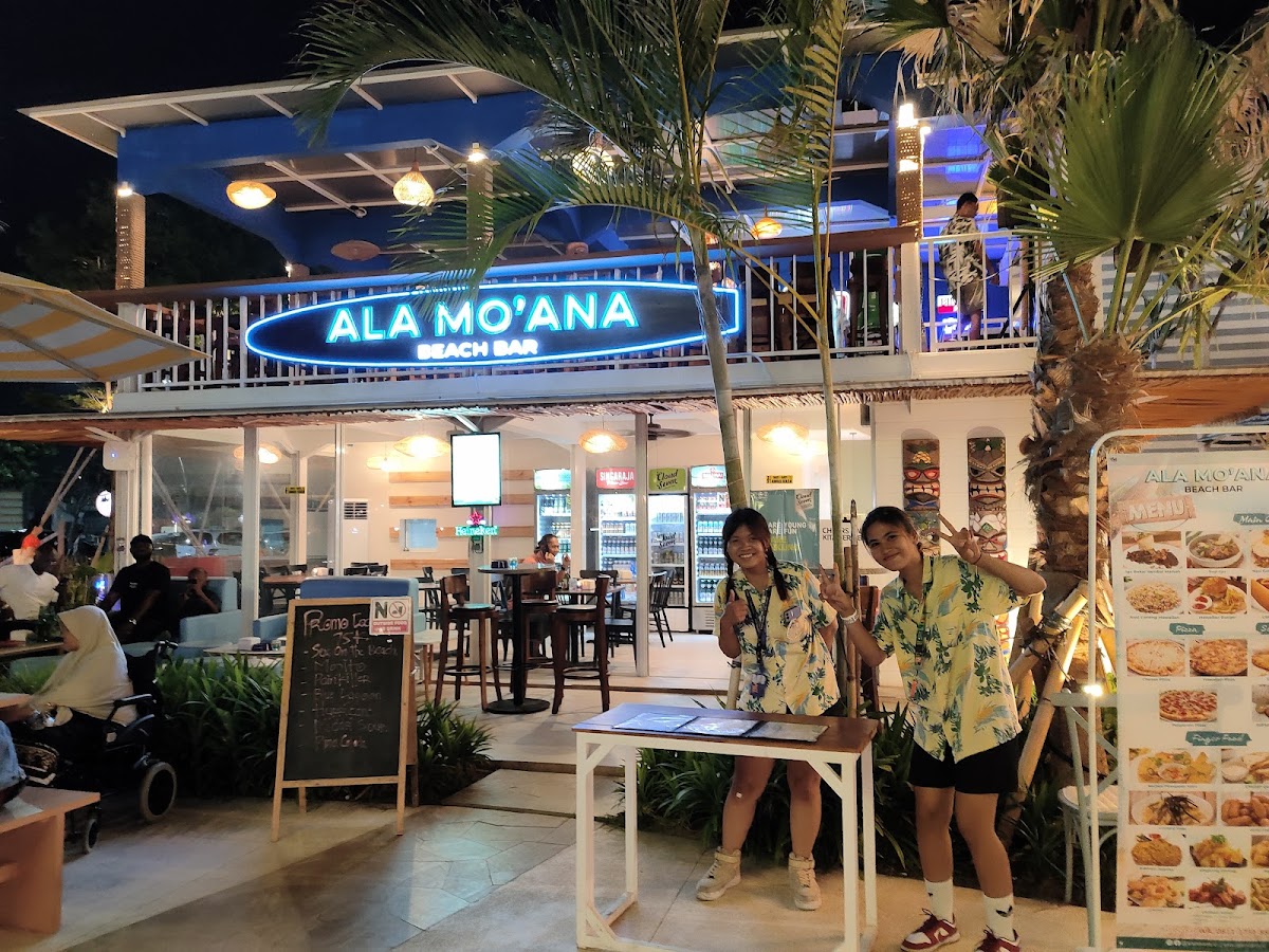 Ala Mo'ana Beach Bar PIK 2