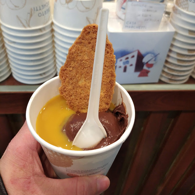 Affogato Allo Zabajone Con Gelato Al Cioccolato Fondente