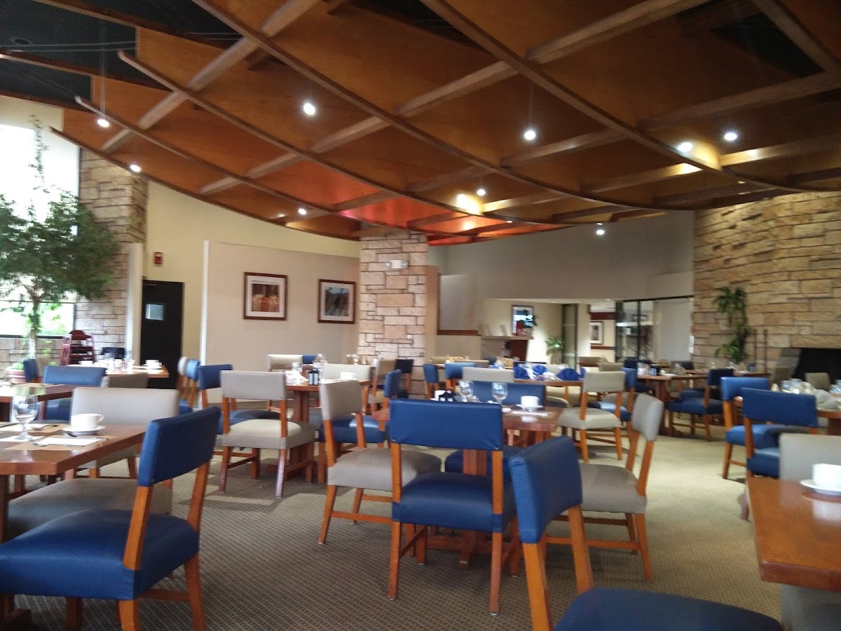 Alexander's Restaurant & Lounge