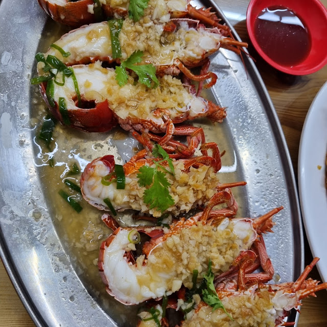 Lobster Garlic Sauce Hollandaise