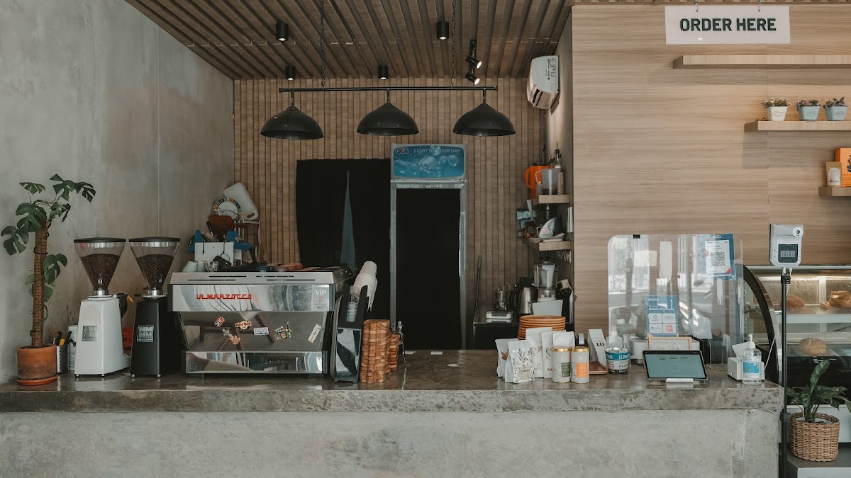 Alissha Coffee & Friends
