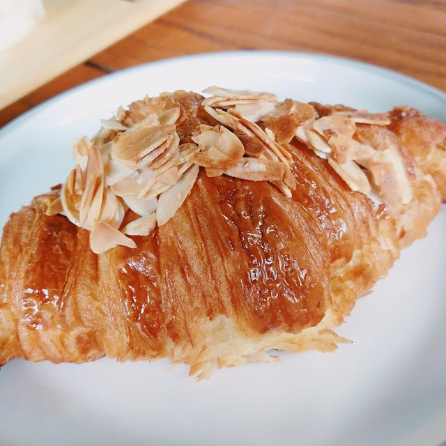 Almond Croissant