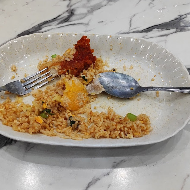 Nasi Goreng Ayam Nasi Lebih Telur Mata