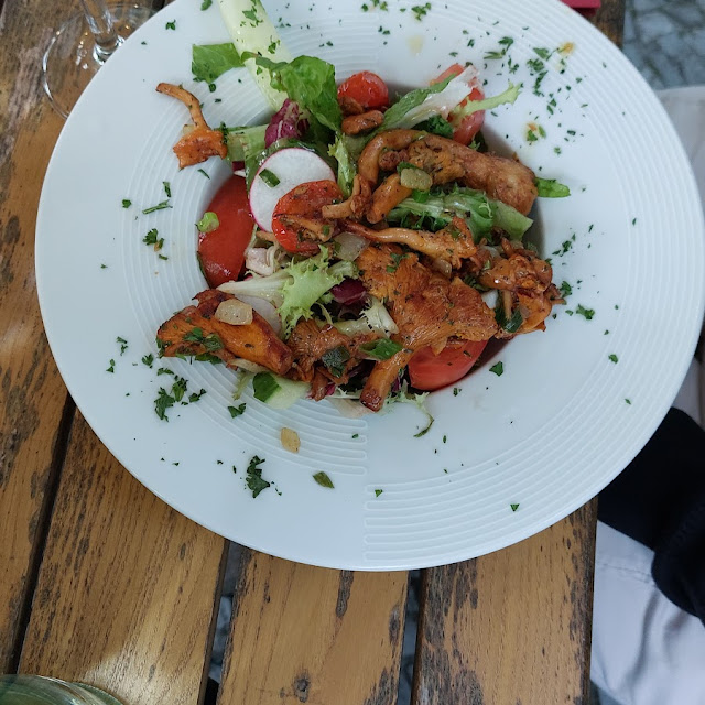 Gem Salat Mit Pfifferlingen
