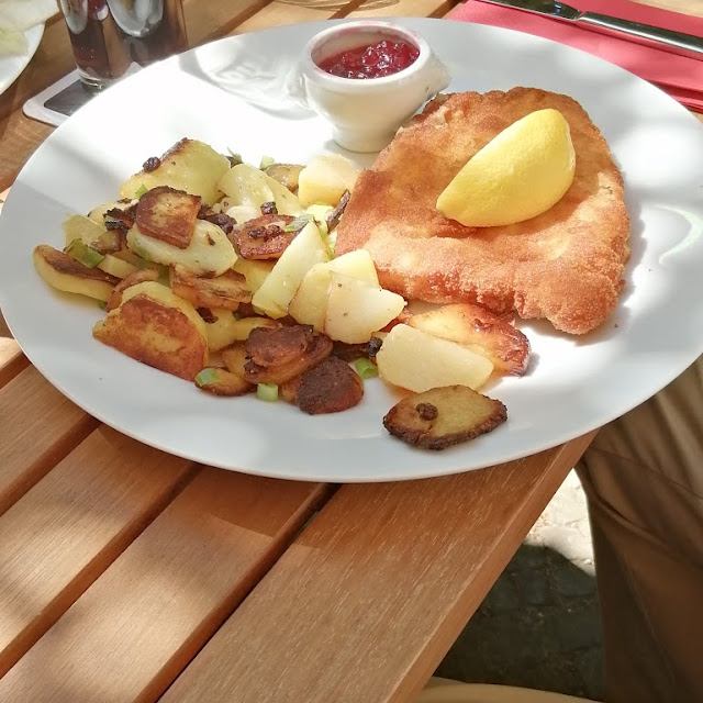 Cordon Bleu Mit Kartoffelsalat
