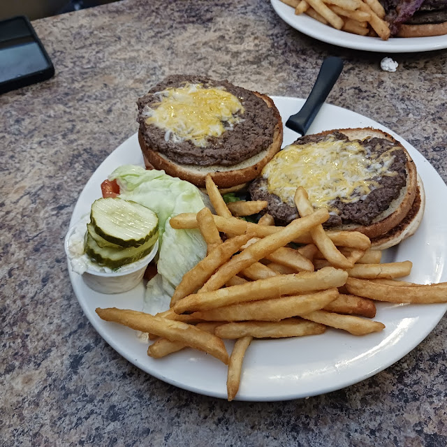 Twin Burger Deluxe