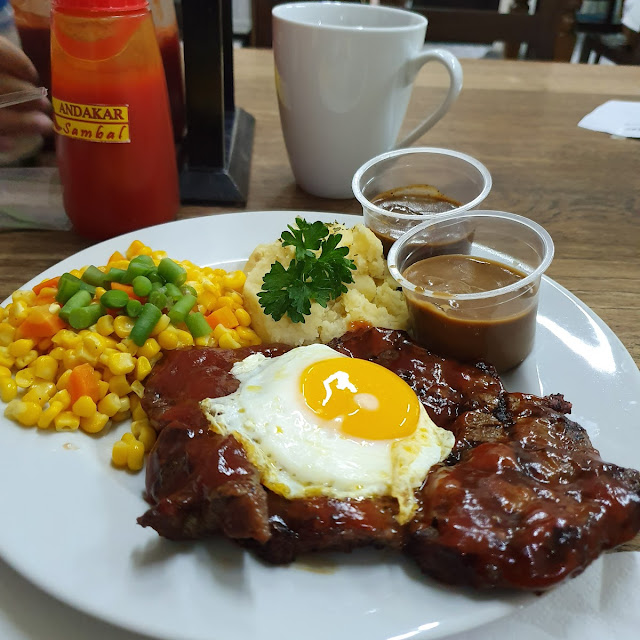 Sirloin Steak and Mashed Potato