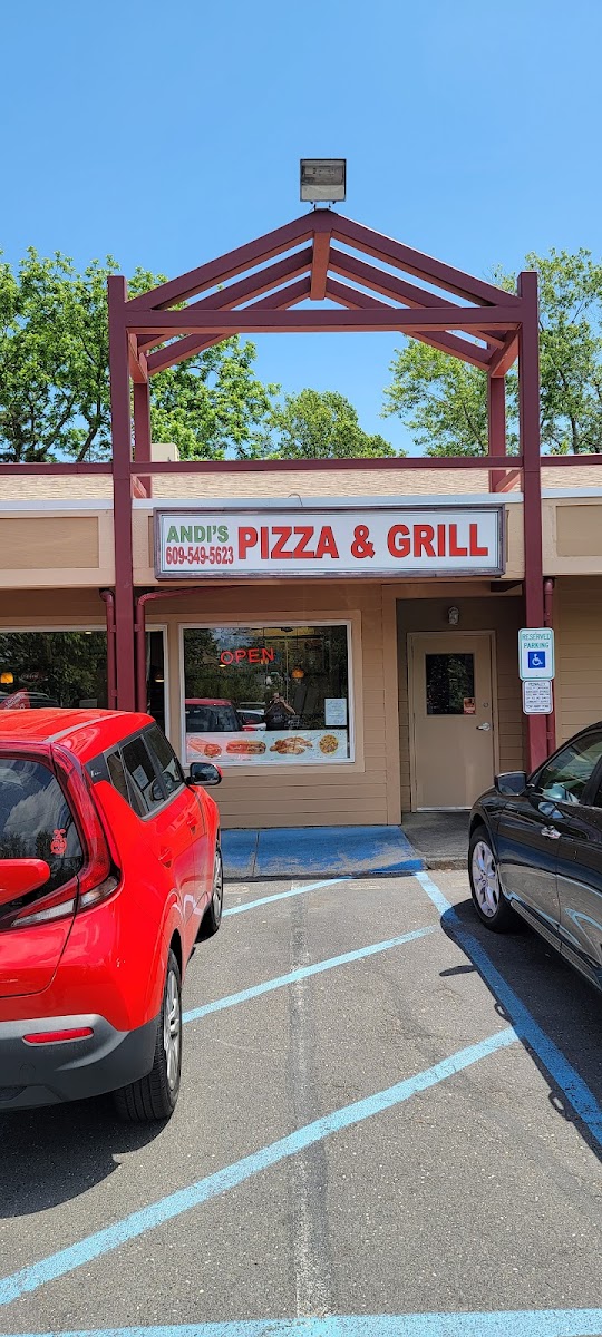 Andi's Pizza & Grill