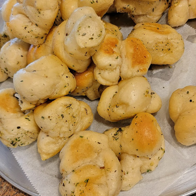 Garlic Knots - Dozen