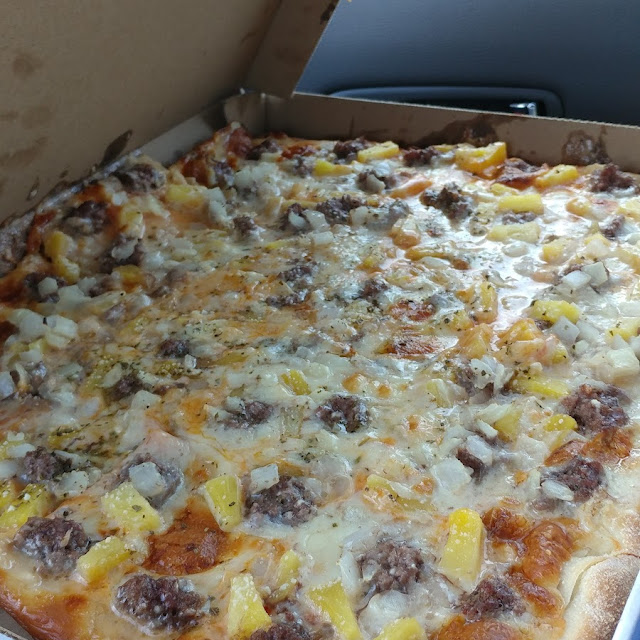Mushroom Onion Hamburger Pizza