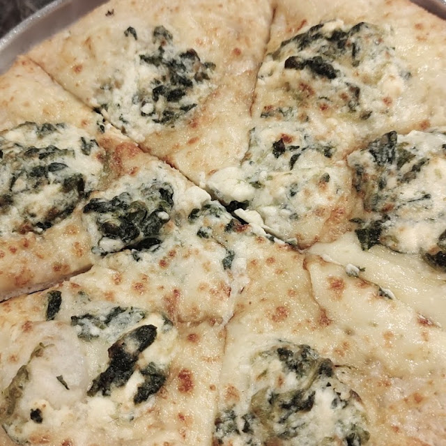 Creamy Spinach Pizza