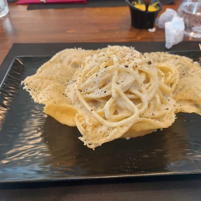 Tonnarelli Con Cacio E Pepe