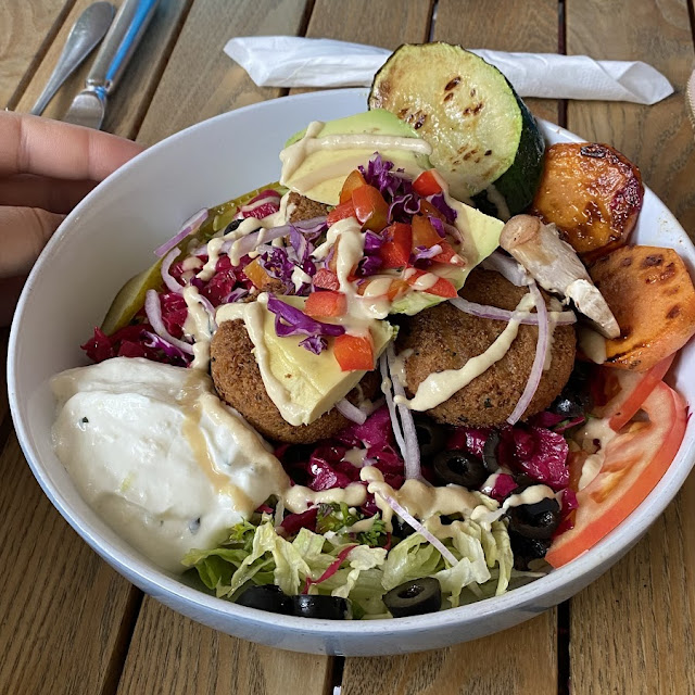 Falafel Salad