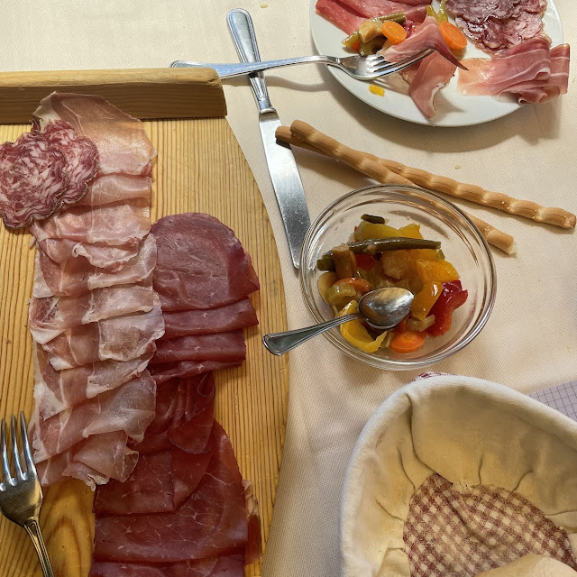 Tagliere Di Salumi E Verdure