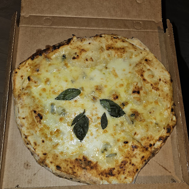 Quattro Formaggi Pizza