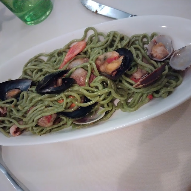 Taglierini Al Pesto Con Sugo Di Mare