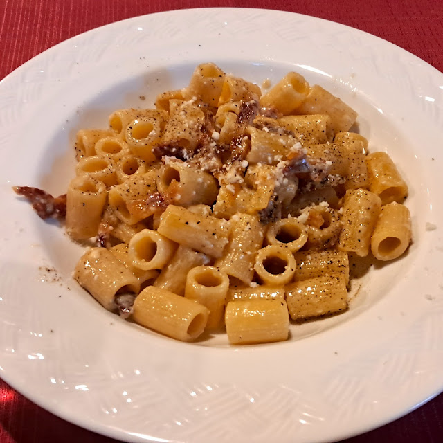 Mezze Maniche All'amatriciana