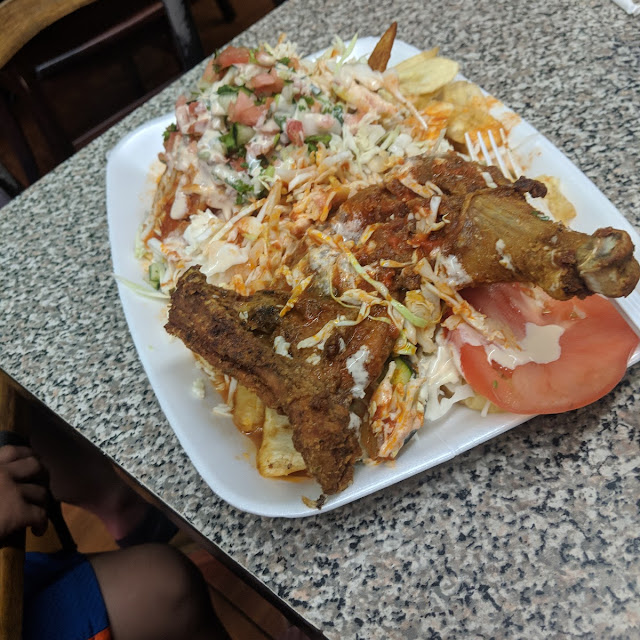Pollo Con Tajadas