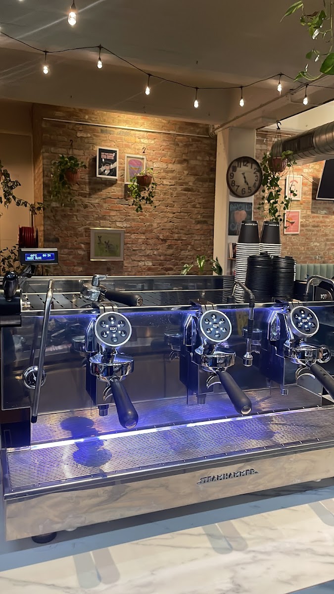 Apollo Cafe