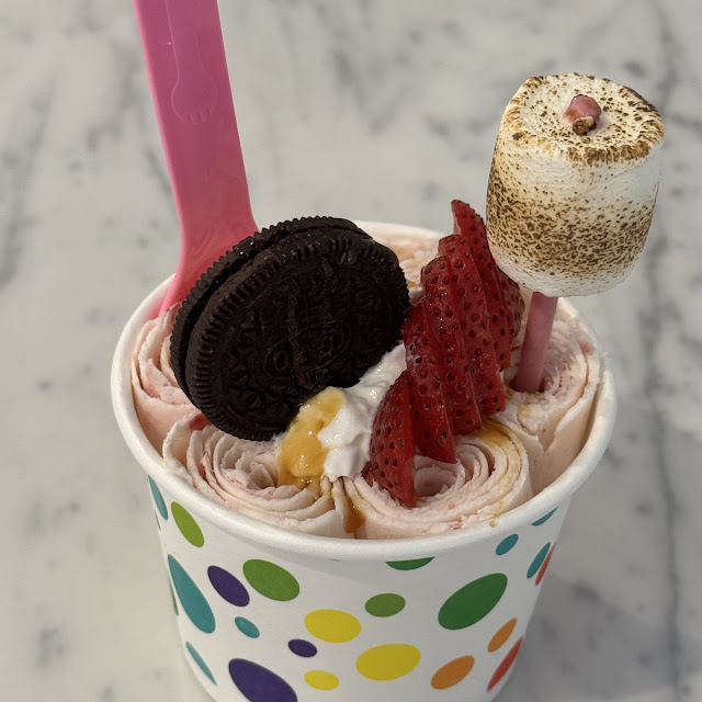 W Rolled Ice Cream