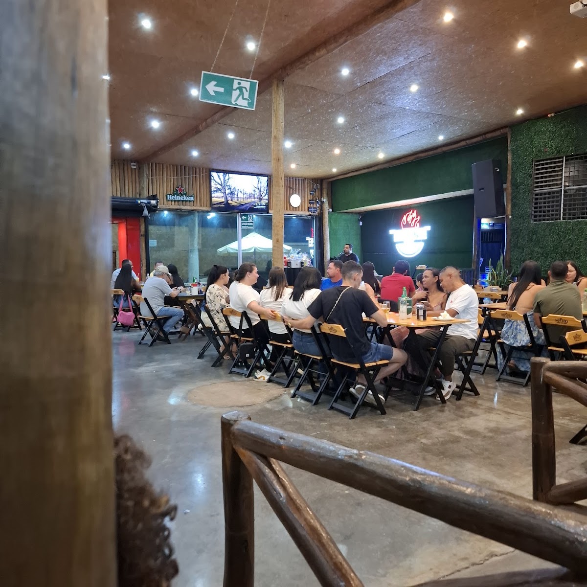 Arena Grill bar e restaurante