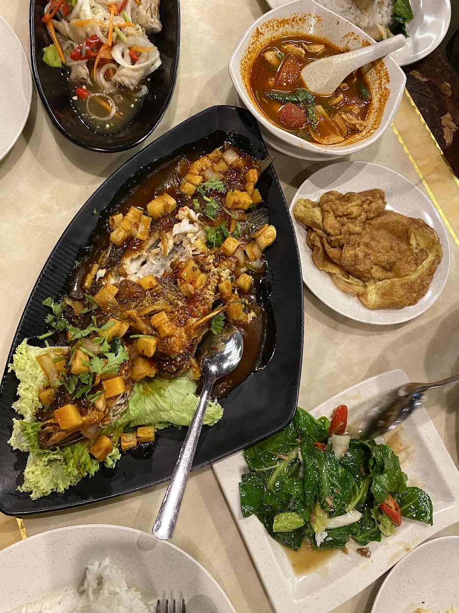 Arina Tomyam Hulu Langat