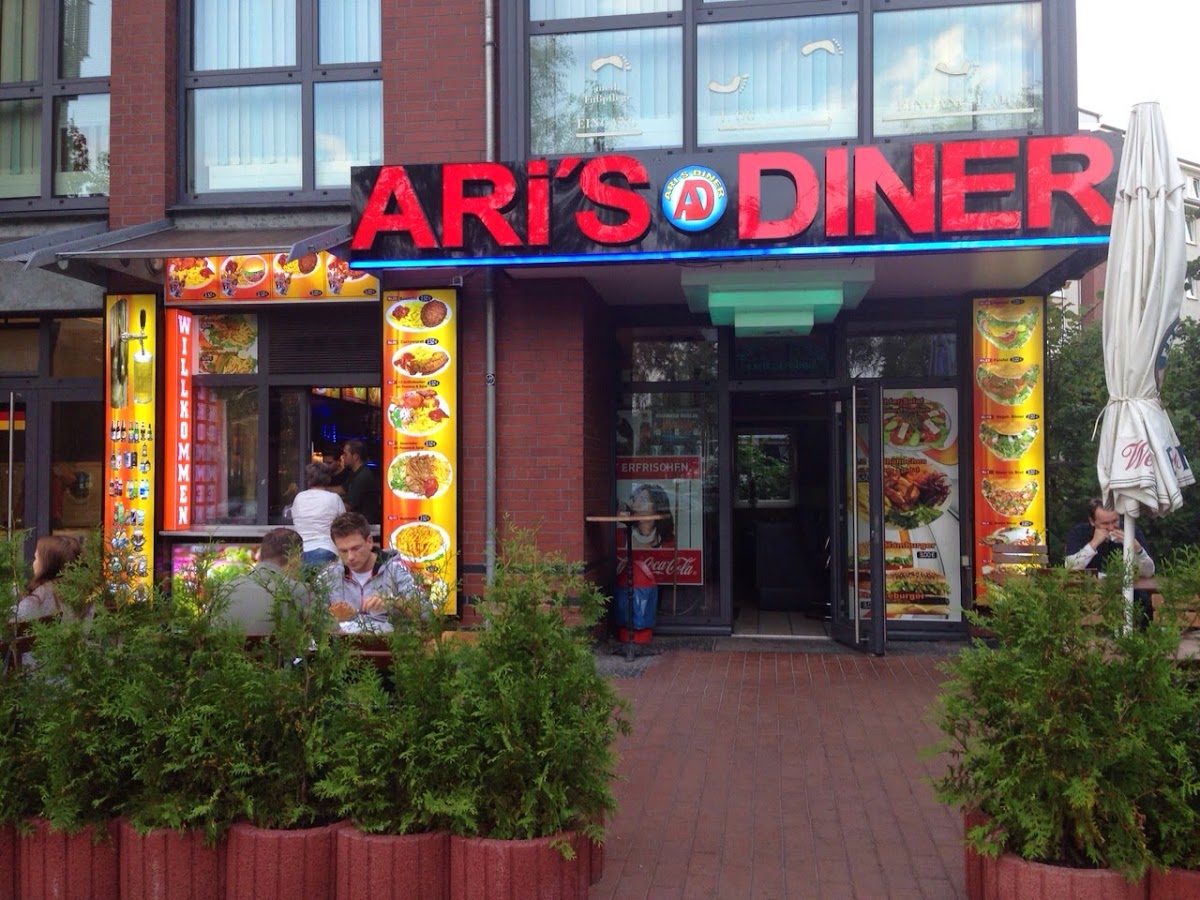 Ari's Diner