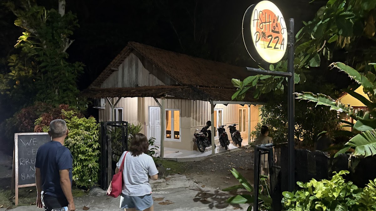 Asha’s Pizza