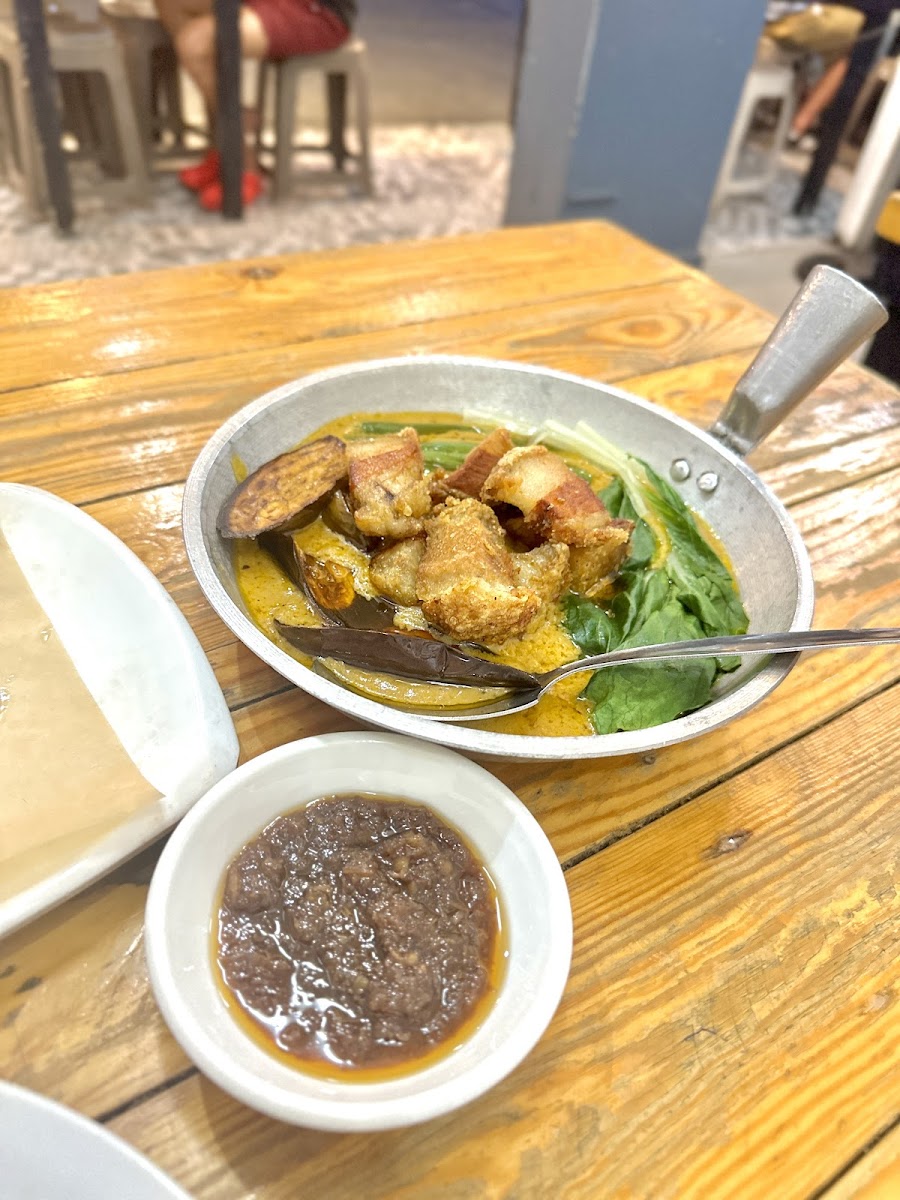 Ate Anna’s House of Kare Kare - Villamor Pasay City