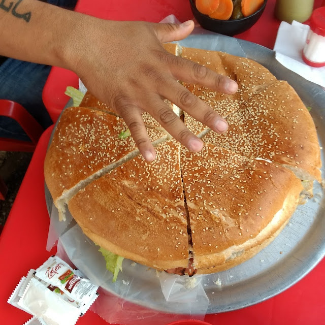 Hamburguesa Gigante Campechana