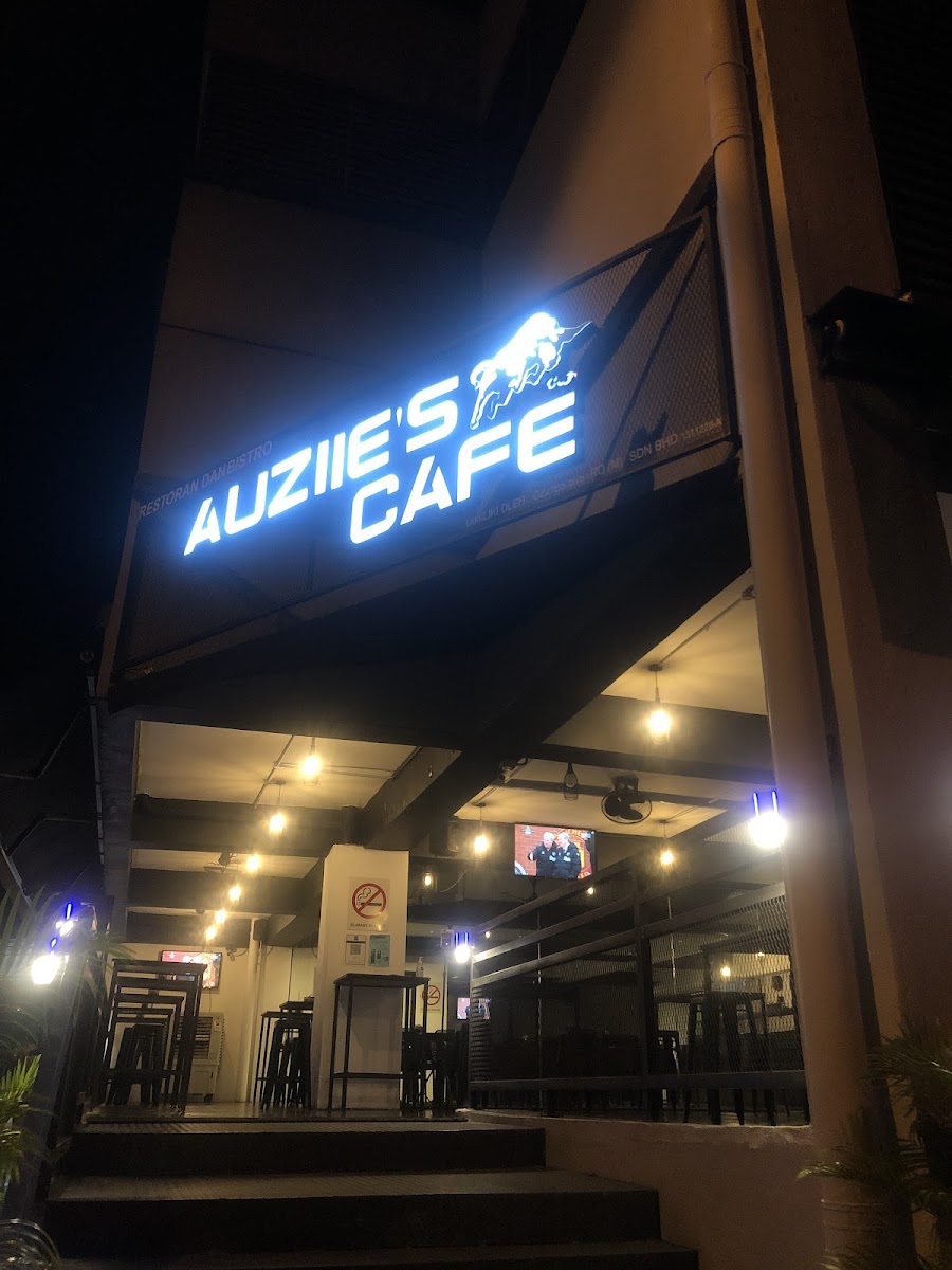AUZIIES CAFE