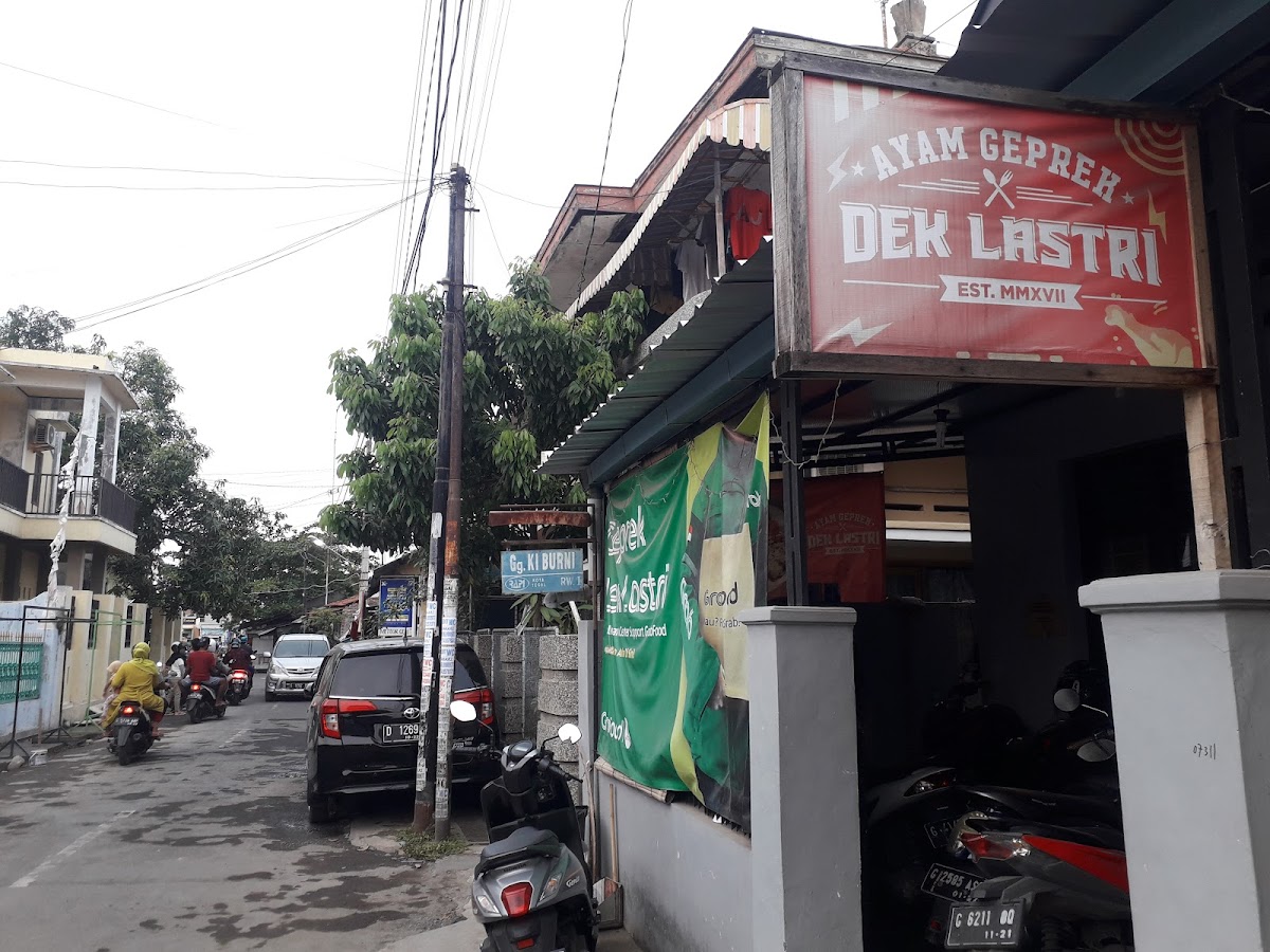 Ayam Geprek Dek Lastri