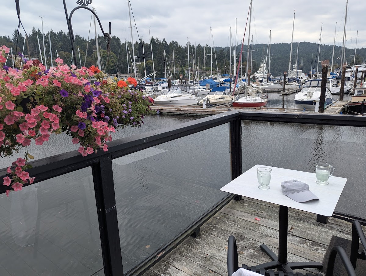 Azure Pier Cafe