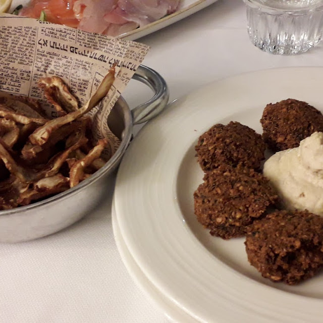 Falafel Con Hummus