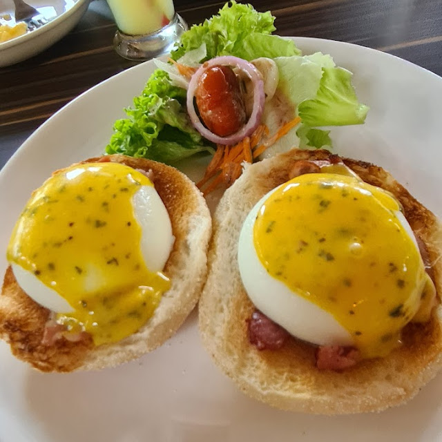 Best Seller - Eggs Benedict